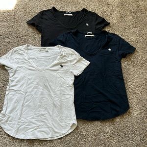 Bundle of 3 Abercrombie and Fitch V neck T shirts.